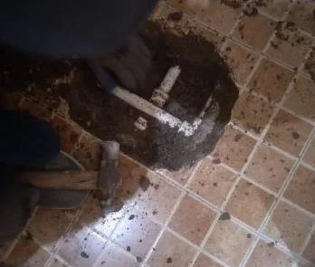 青龙卫生间漏水维修公司为您分享下卫生间渗水如何处理及注意事项